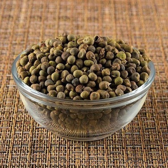 Kâsede bamya tohumları